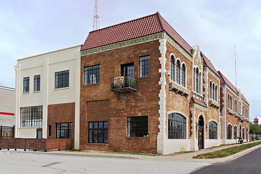 3216 Gillham Plz, Kansas City, MO à louer - Photo du bâtiment - Image 2 de 13