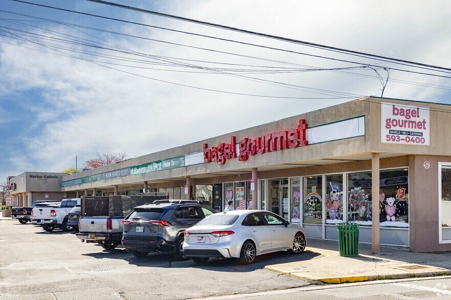 131 Main St, East Rockaway, NY à louer - Photo du bâtiment - Image 2 de 23