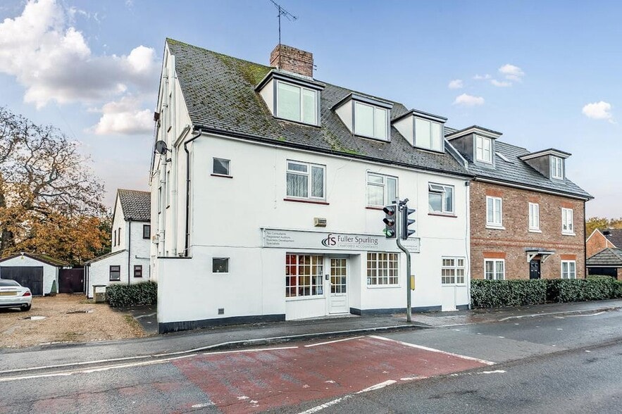 90 High St, Sandhurst for sale - Building Photo - Image 1 of 18