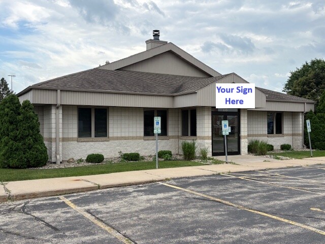 105 E Bell St, Neenah, WI à vendre - Photo du bâtiment - Image 1 de 17