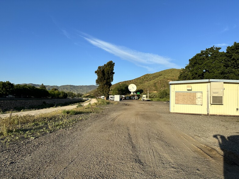 1750 S Tapo St, Simi Valley, CA à louer - Photo du b timent - Image 3 de 6