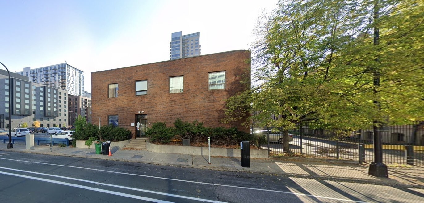 Elliot Park portfolio of 2 properties for sale on LoopNet.ca Building Photo- Image 1 of 3