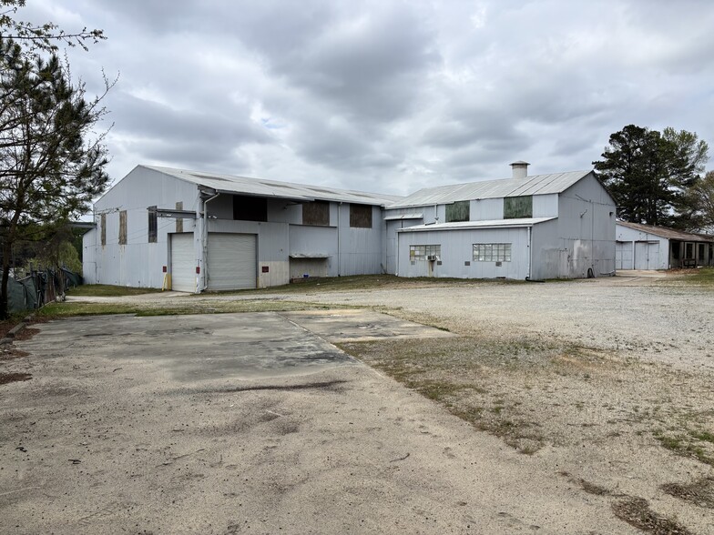 151 Dekalb Industrial Way, Decatur, GA à louer - Photo du bâtiment - Image 3 de 9