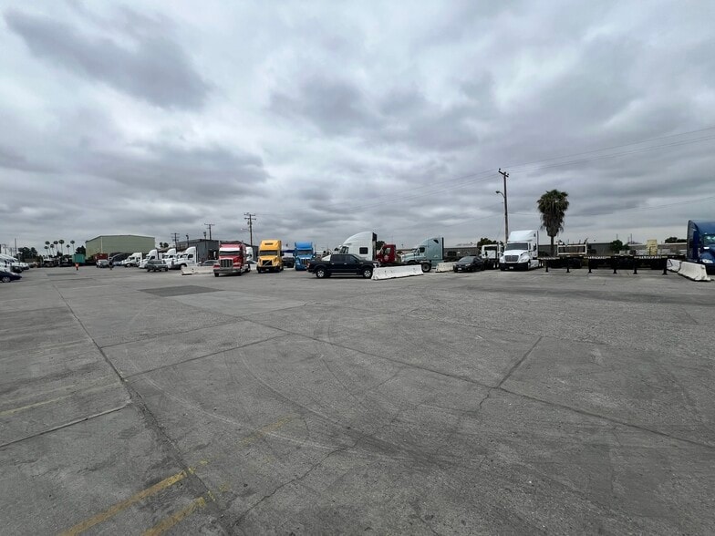 5630 Cherry Ave, Long Beach, CA for lease - Building Photo - Image 3 of 25