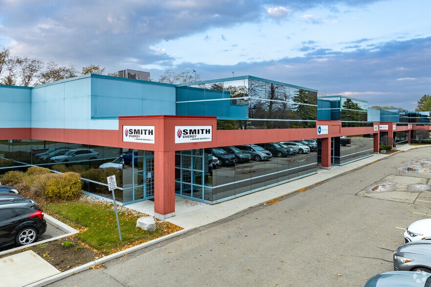 100 Leek Cres, Richmond Hill, ON for lease - Building Photo - Image 2 of 4