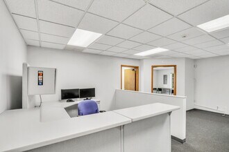 5455 W Grand Ave, Gurnee, IL for lease Interior Photo- Image 2 of 13