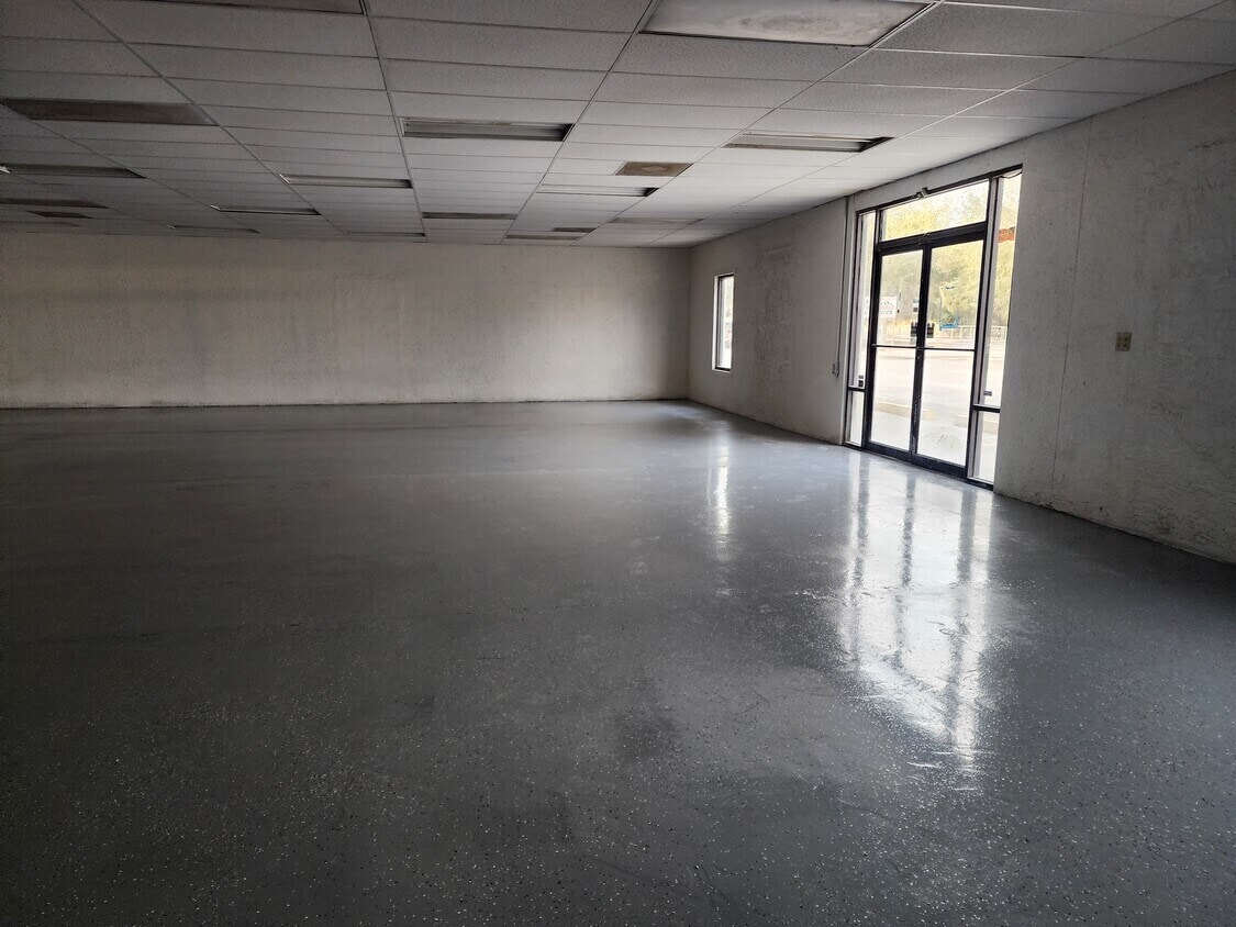 284 S Center St, Pierson, FL à louer Photo intérieure- Image 1 de 7