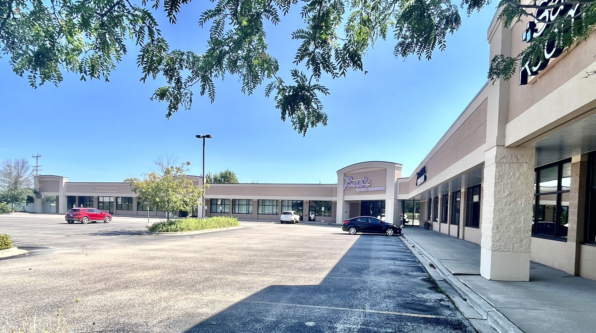 1170-1220 N Mayflower Dr, Appleton, WI à louer Photo du bâtiment- Image 1 de 4