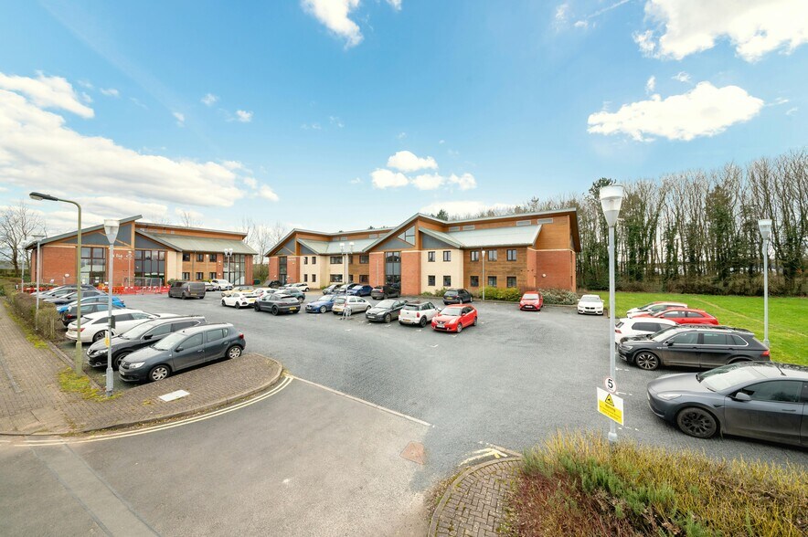 Eco Park Rd, Ludlow à louer - Photo du bâtiment - Image 2 de 17