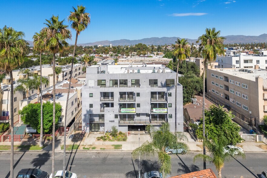 14629 W Erwin St, Van Nuys, CA à vendre - Photo du bâtiment - Image 1 de 40