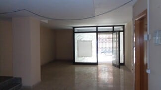 Plus de détails pour Multi-résidentiel à vendre