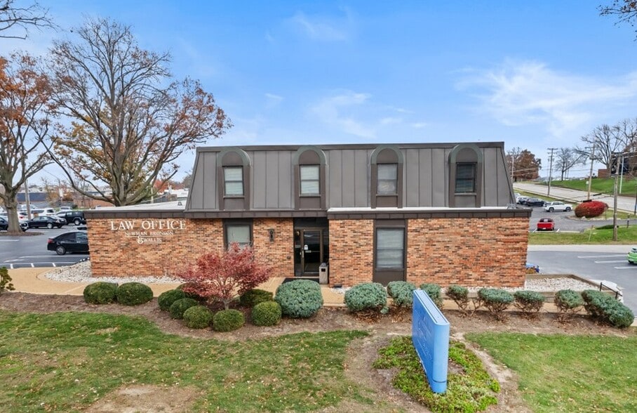 2300 Westport Plaza Dr, Saint Louis, MO à vendre - Photo principale - Image 1 de 9