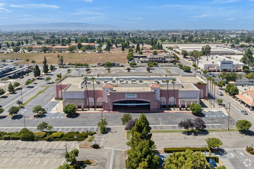 1521 S Bradley Rd, Santa Maria, CA à vendre - Aérien - Image 1 de 27
