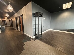 401-499 Lake Cook Rd, Deerfield, IL for lease Interior Photo- Image 1 of 7