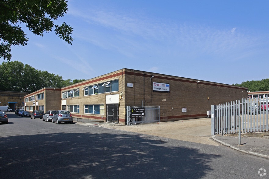 Blackhorse Rd, London for lease - Building Photo - Image 1 of 12