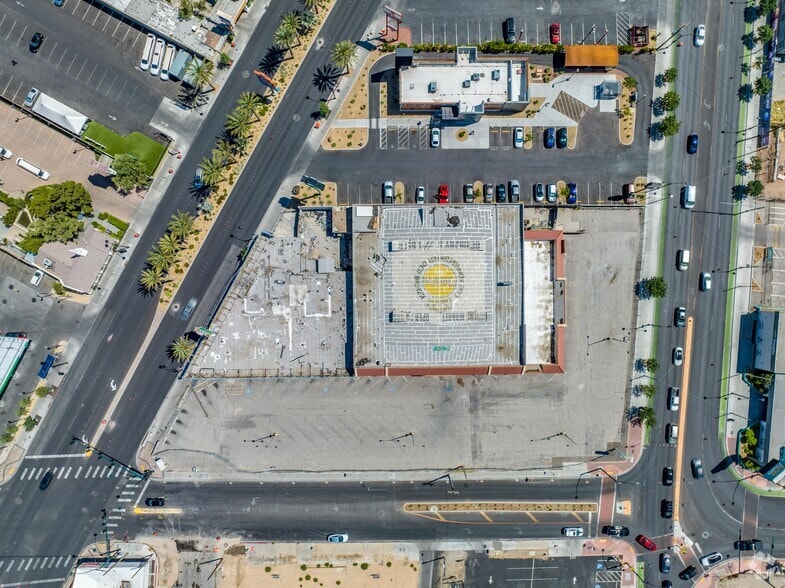 1700 S Las Vegas Blvd, Las Vegas, NV à vendre - Aérien - Image 3 de 10