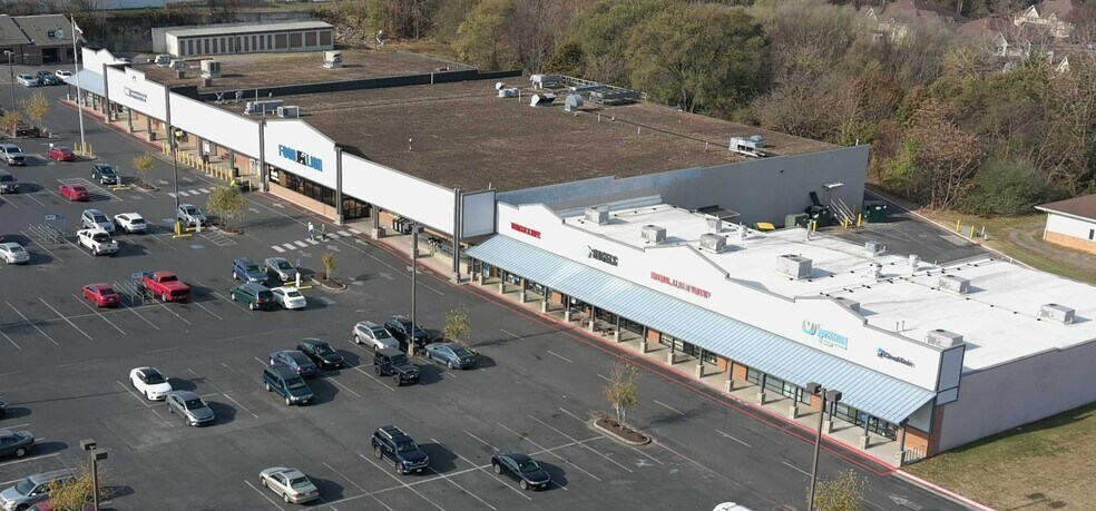 1721-1765 S High St, Harrisonburg, VA à vendre - Photo du bâtiment - Image 1 de 4