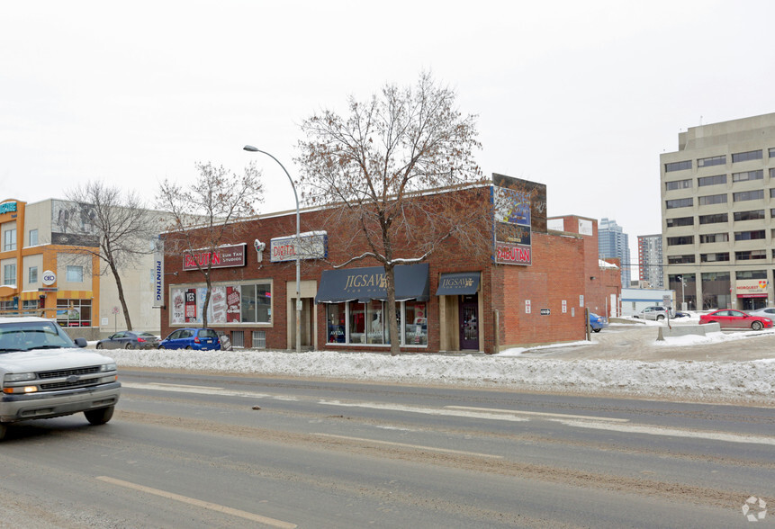 10221 109th St NW, Edmonton, AB à vendre - Photo principale - Image 1 de 1