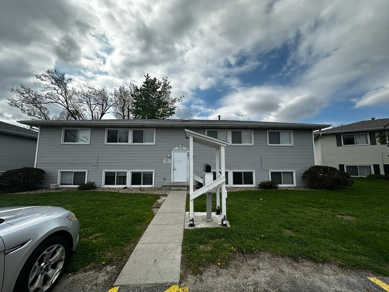 4871 Tama St, Marion, IA for sale - Building Photo - Image 3 of 4