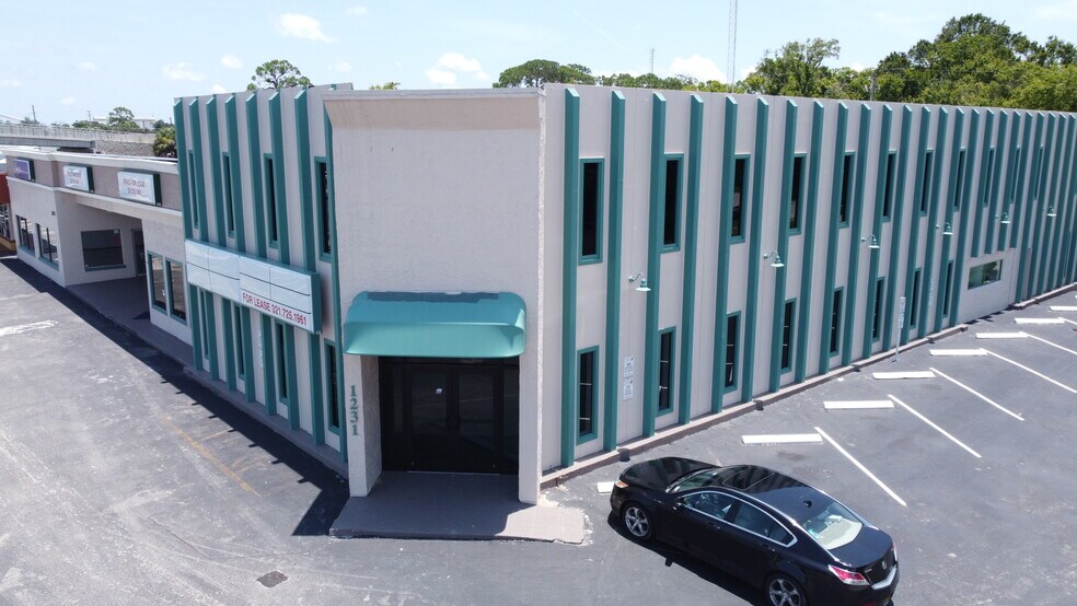 1225-1231 Garden St, Titusville, FL à vendre - Photo du bâtiment - Image 2 de 6
