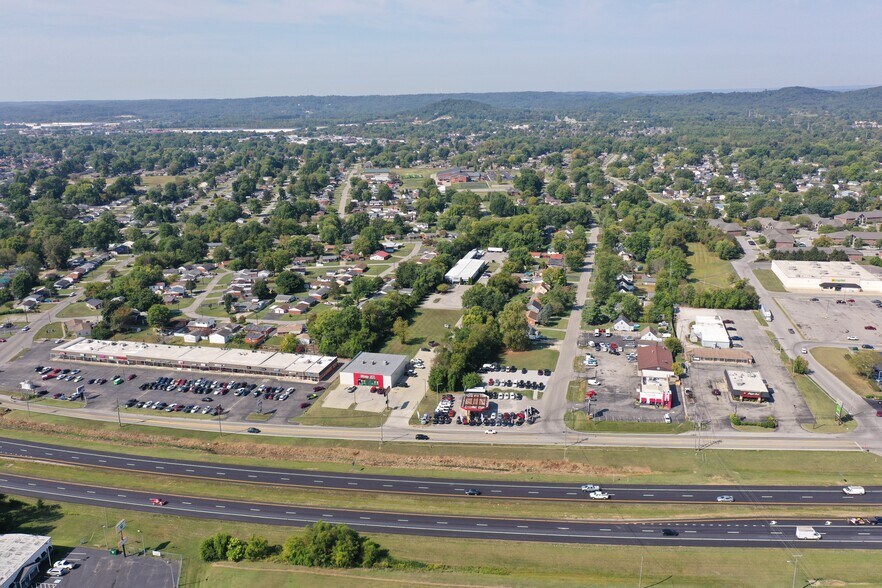 1753 Old Preston Hwy N, Louisville, KY à louer - Photo du bâtiment - Image 3 de 18