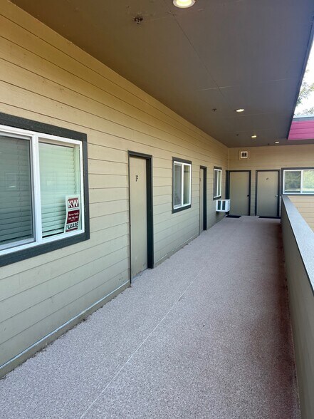 2632 E St, Washougal, WA à vendre - Photo du bâtiment - Image 3 de 37