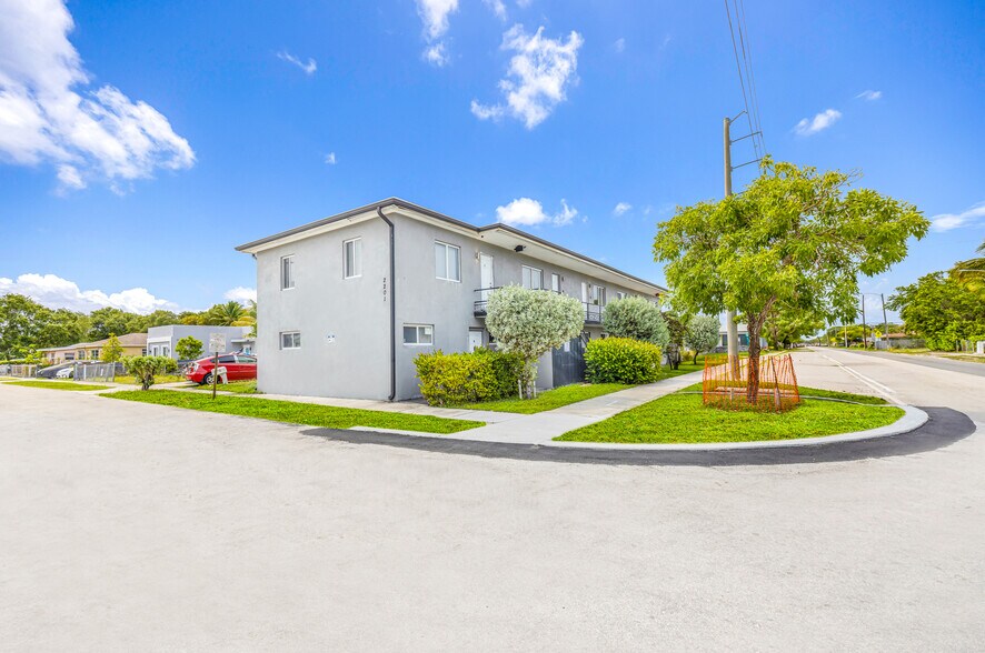 2201 Greene St, Hollywood, FL à vendre - Photo du bâtiment - Image 3 de 27