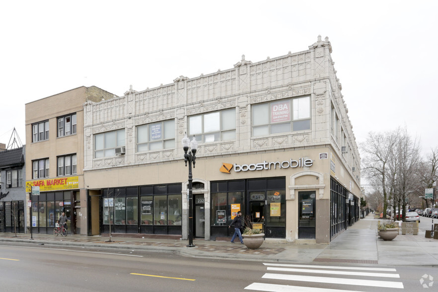 2325 W Devon Ave, Chicago, IL for sale - Primary Photo - Image 1 of 1