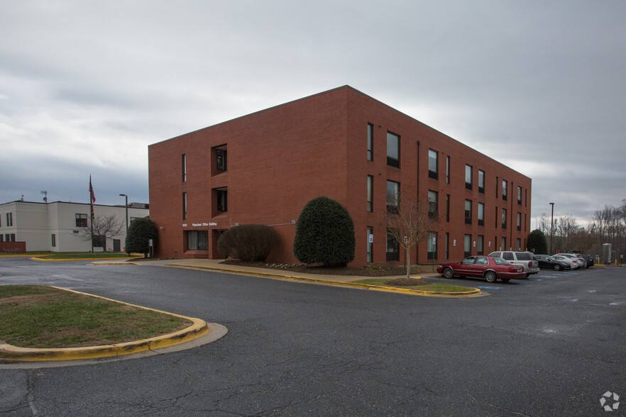 11701 Livingston Rd, Fort Washington, MD for sale - Primary Photo - Image 1 of 15