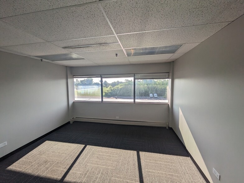 20280 Governors Dr, Olympia Fields, IL à louer - Photo intérieure - Image 2 de 55