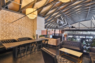 1073 Glendon Ave, Los Angeles, CA for lease Interior Photo- Image 2 of 7