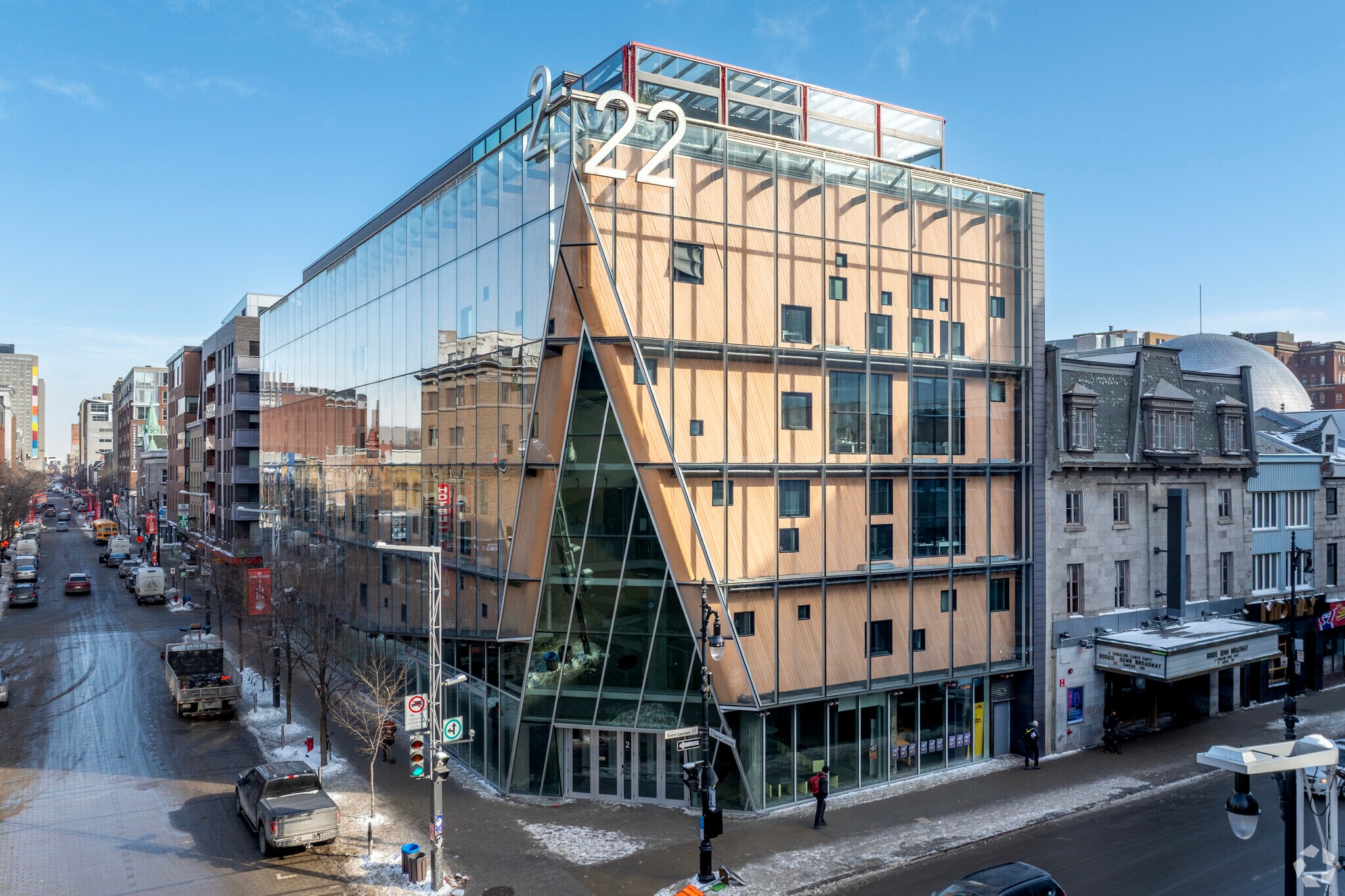 22 Rue Ste-Catherine E, Montréal, QC for sale Primary Photo- Image 1 of 1