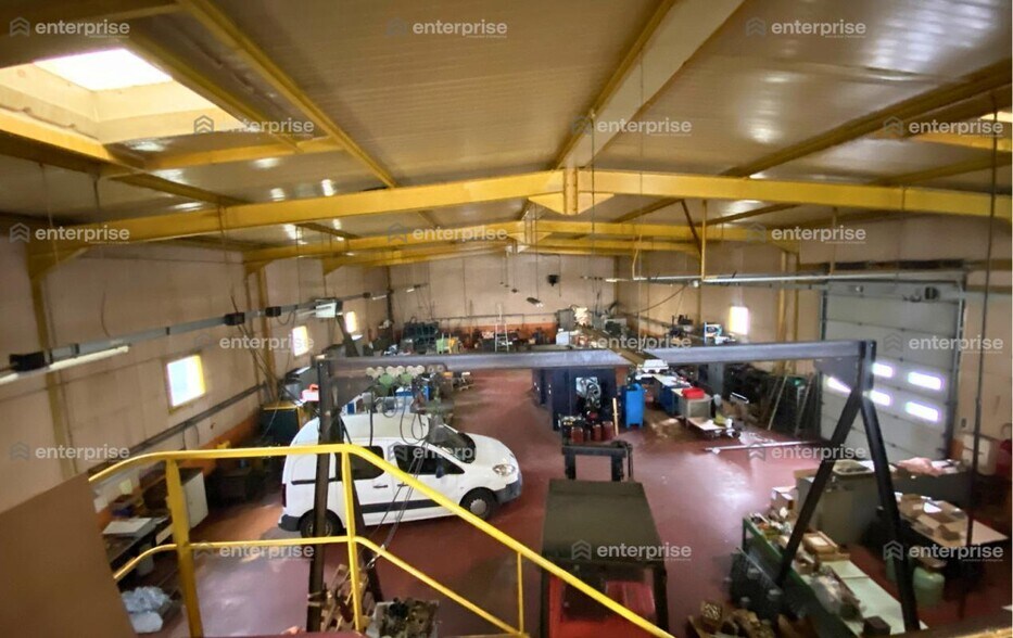 Flex in Saint-Maximin for sale - Interior Photo - Image 2 of 3