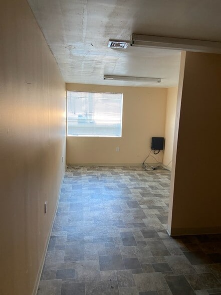 22 Van Buren Ave, Floral Park, NY for lease - Building Photo - Image 3 of 29