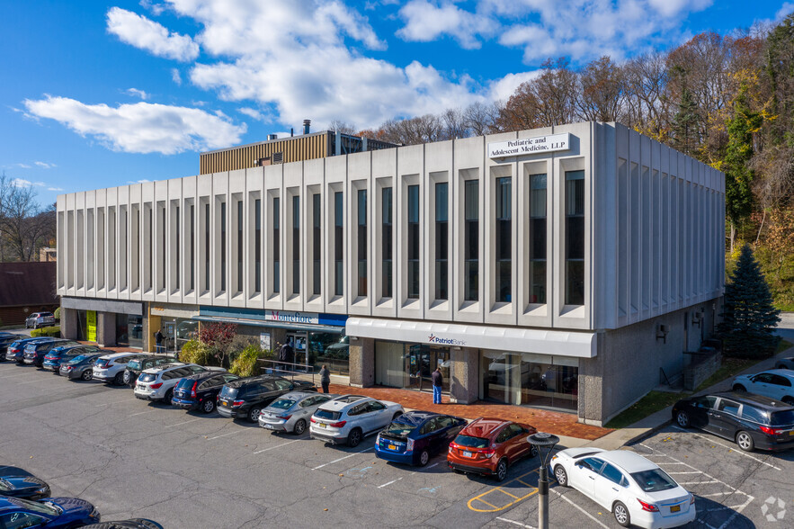 495 Central Park Ave, Scarsdale, NY for lease - Building Photo - Image 2 of 4