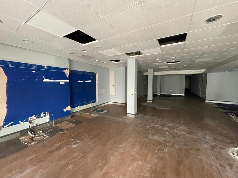 54-55 Market Pl, Doncaster à louer - Photo du bâtiment - Image 3 de 10
