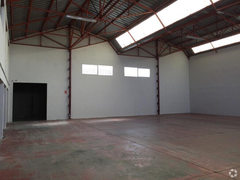Industriel dans Arganda del Rey, Madrid à vendre - Photo du bâtiment - Image 2 de 15