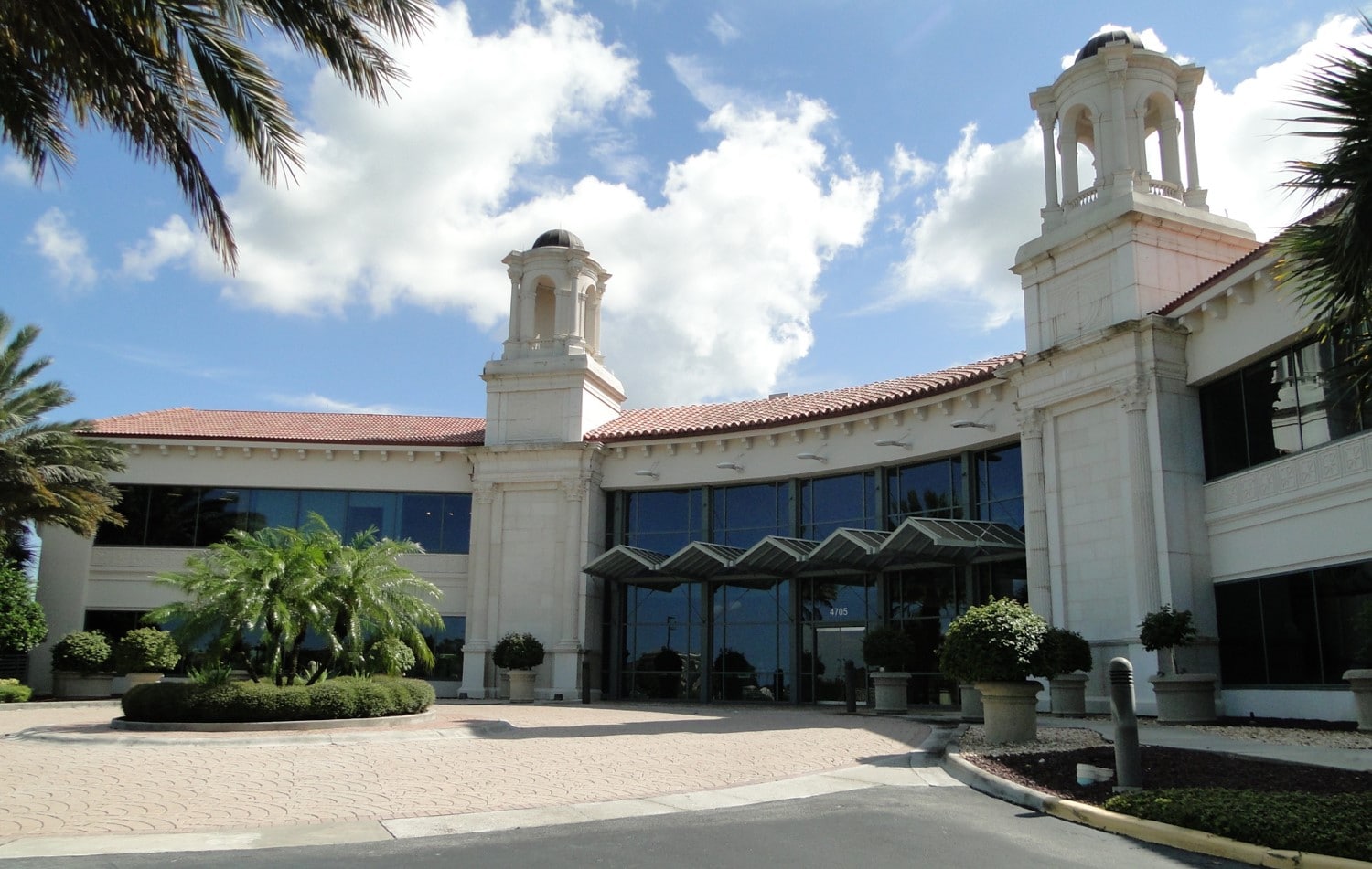 4705 S Apopka Vineland Rd, Orlando, FL for lease Primary Photo- Image 1 of 13