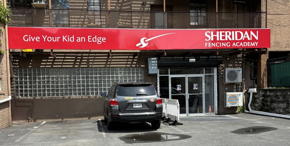 68-72 E Post Rd, White Plains, NY for lease - Building Photo - Image 1 of 2