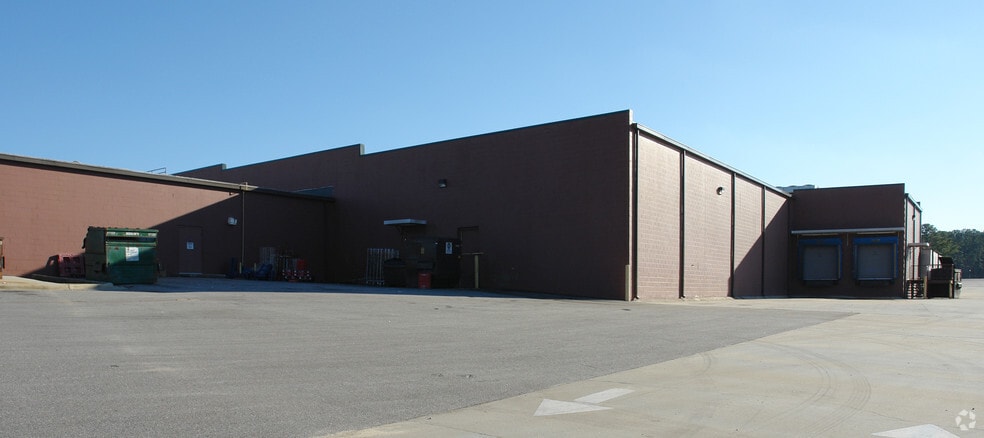 3904-3946 Bishop Rd, Rocky Mount, NC à louer - Photo du bâtiment - Image 2 de 6