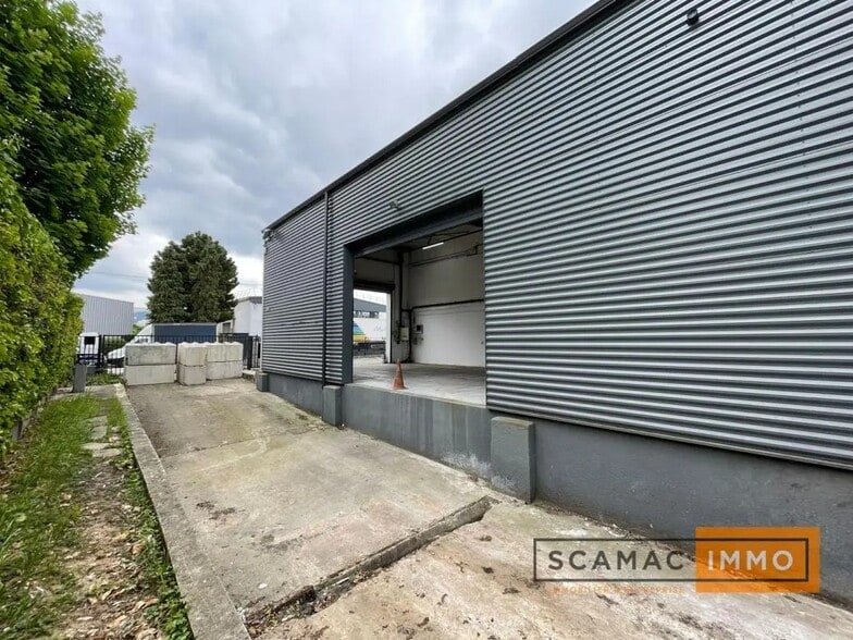 Industrial in Morangis for lease - Building Photo - Image 3 of 3
