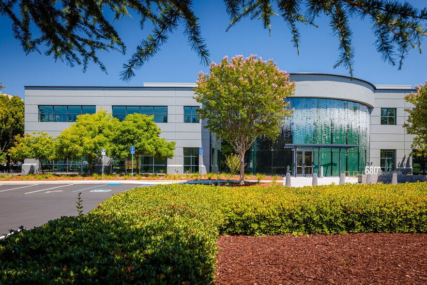 755 N Mathilda Ave, Sunnyvale, CA à louer - Photo du bâtiment - Image 3 de 14