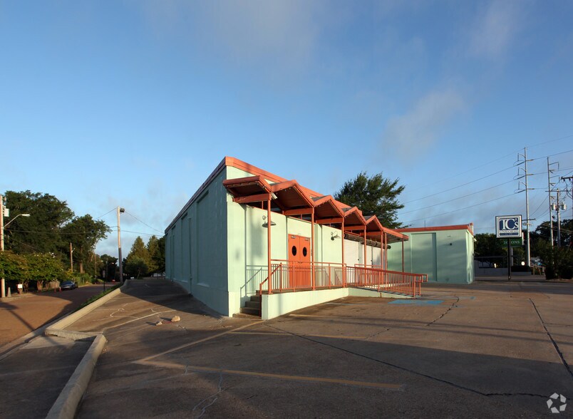 2725 N State St, Jackson, MS à louer - Photo du bâtiment - Image 2 de 3