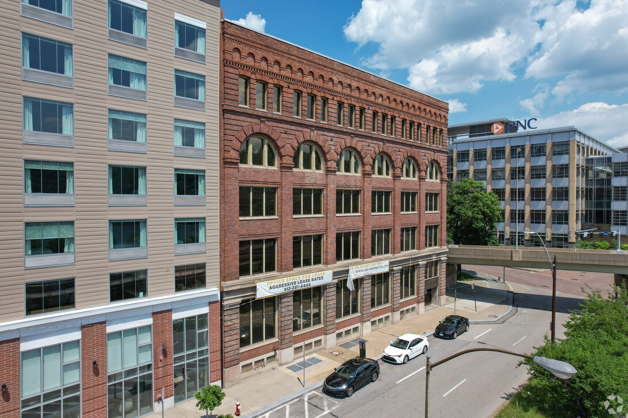 445 Fort Pitt Blvd, Pittsburgh, PA à louer Photo du bâtiment- Image 1 de 12