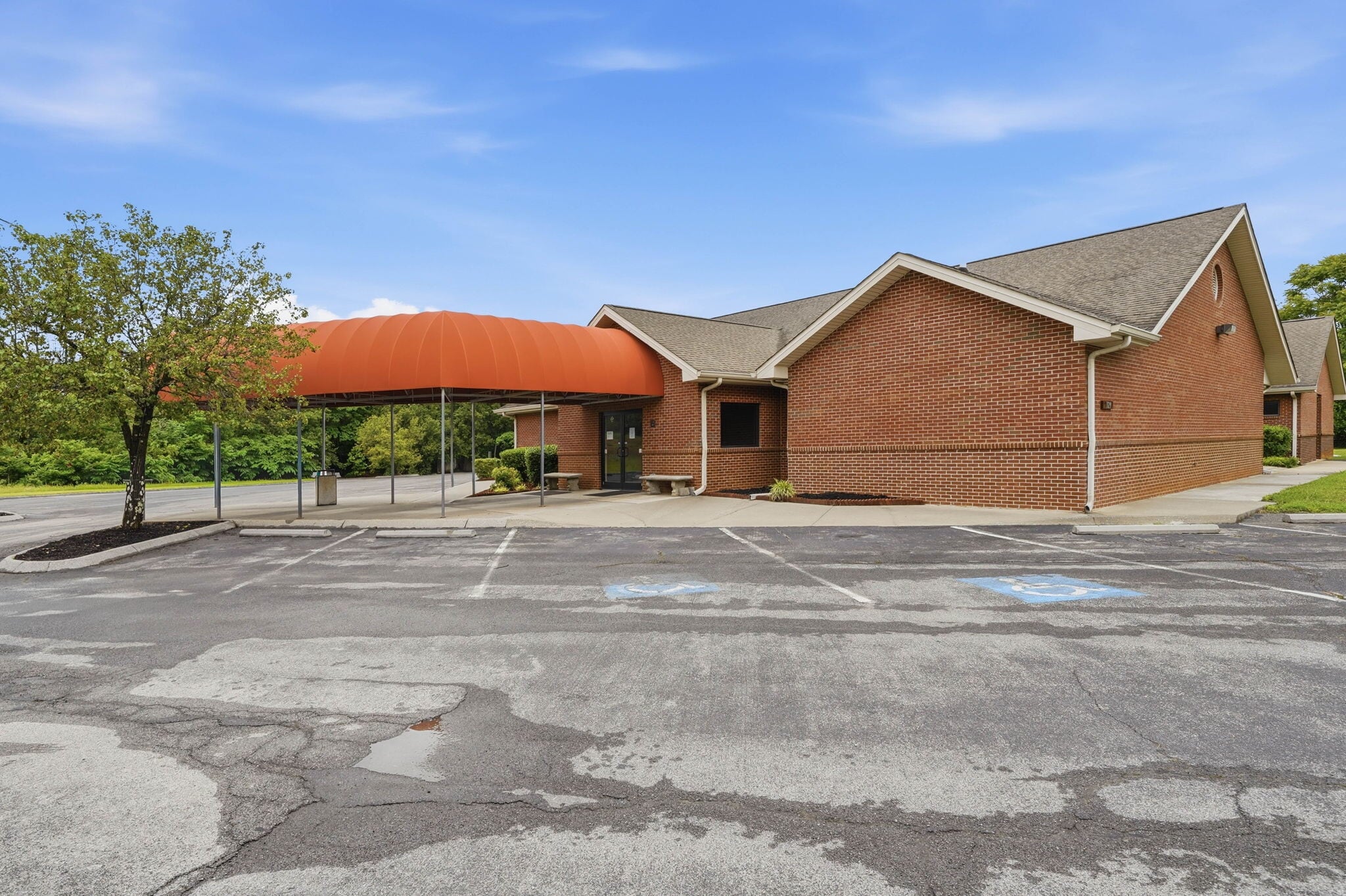 329 Wesley St, Johnson City, TN for sale Building Photo- Image 1 of 68