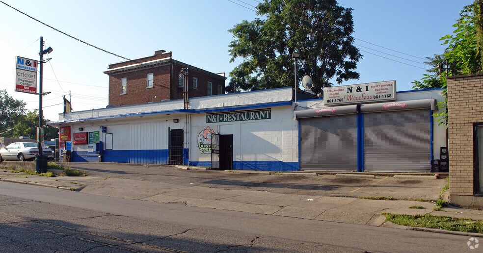 2923 Gilbert Ave, Cincinnati, OH à vendre - Photo principale - Image 1 de 2