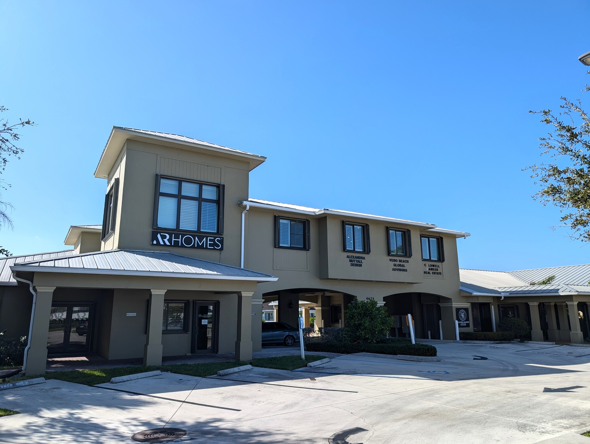 4625 N A1A Hwy, Vero Beach, FL for lease Building Photo- Image 1 of 5