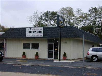 1522 Gull Rd portefeuille de 2 propriétés à vendre sur LoopNet.ca - Photo principale - Image 1 de 2