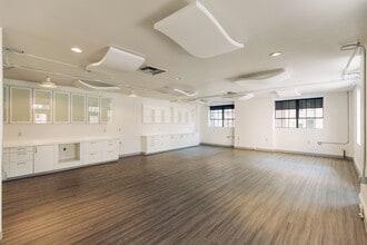 705-711 SW Alder St, Portland, OR for lease Building Photo- Image 2 of 7