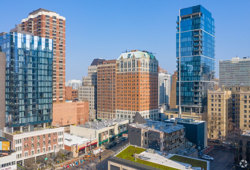 1150 N State St, Chicago, IL à louer - Photo du bâtiment - Image 2 de 5